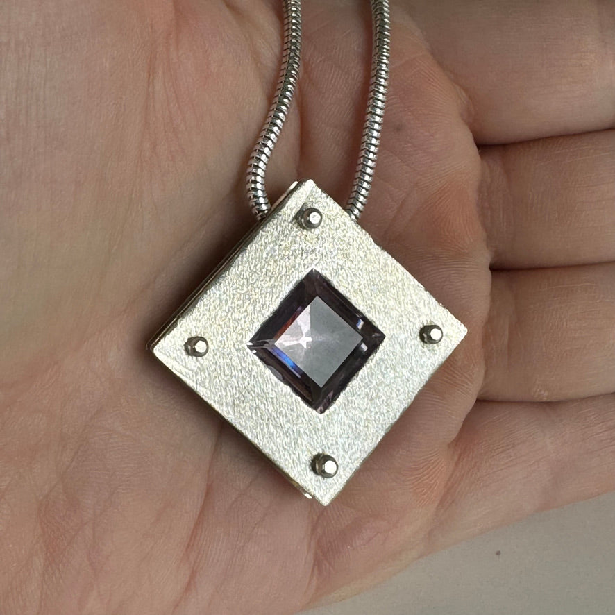 Cape Amethyst Strata Pendant