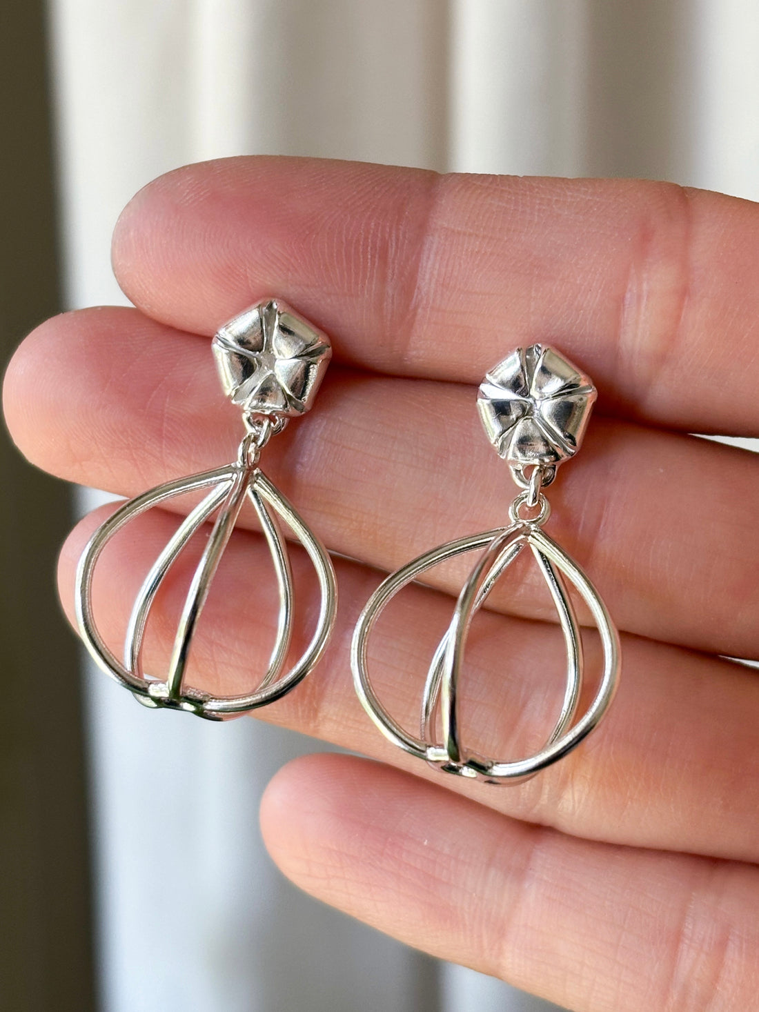 Winter Hoya Earrings with Ground Cherry