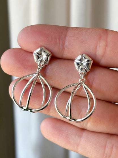 Winter Hoya Earrings with Ground Cherry