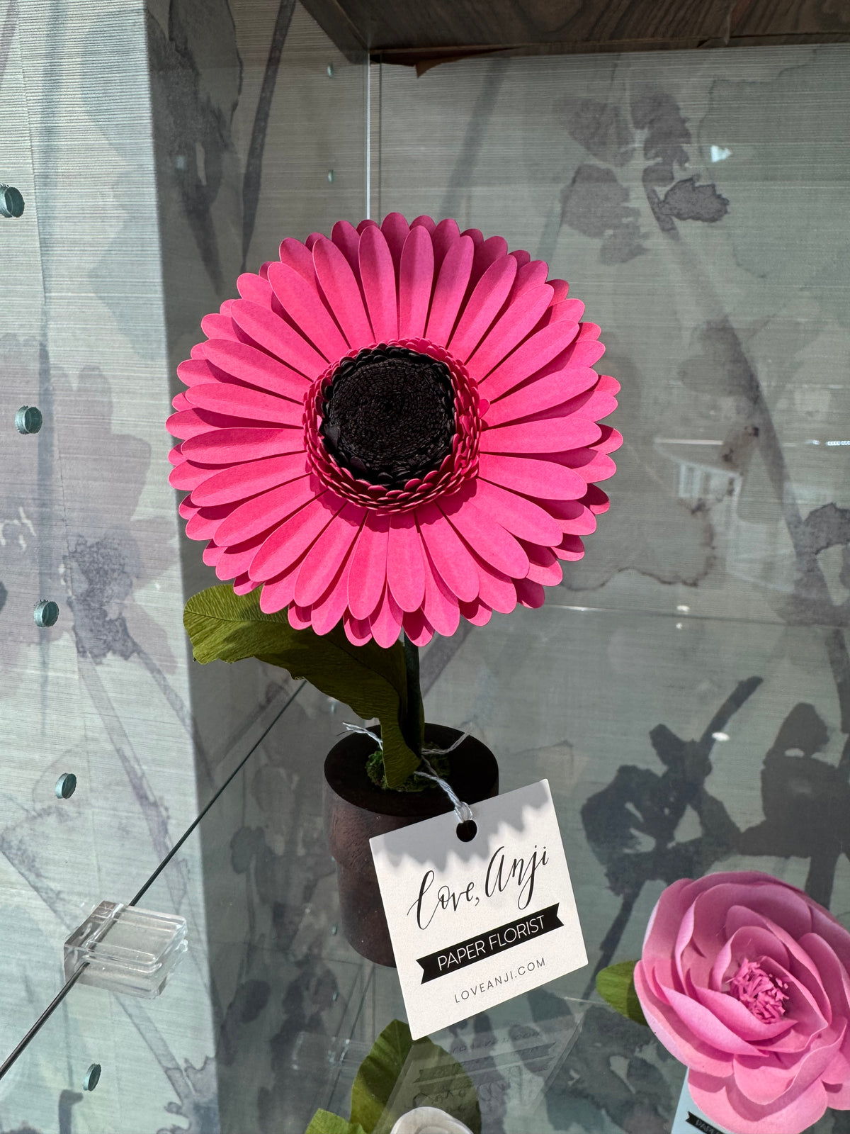 Single Gerber Daisy- Wood vase