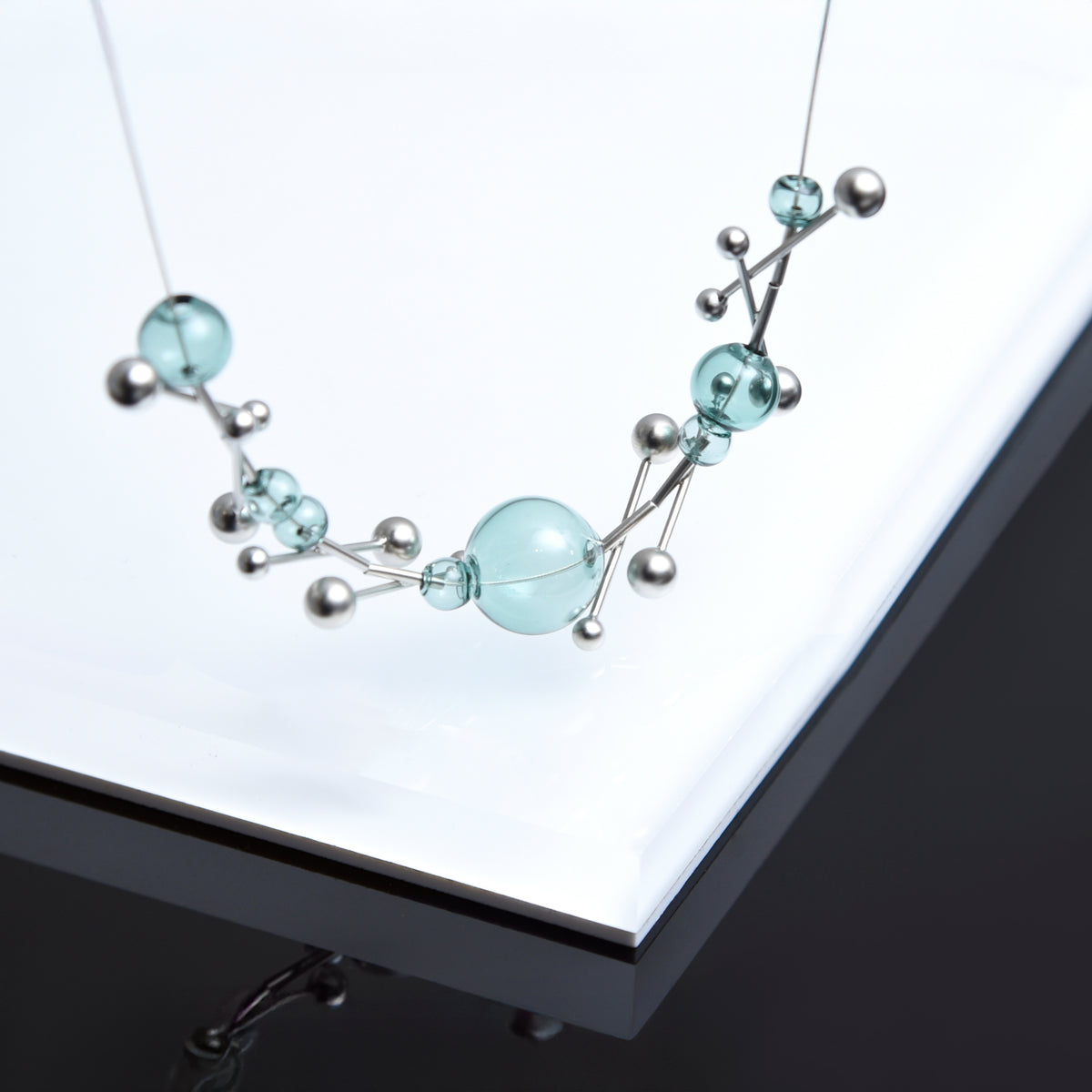 Vevé Necklace