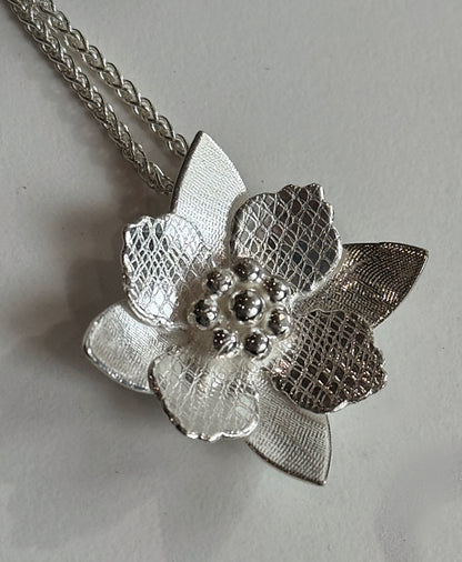 Cornus Flower Pendant
